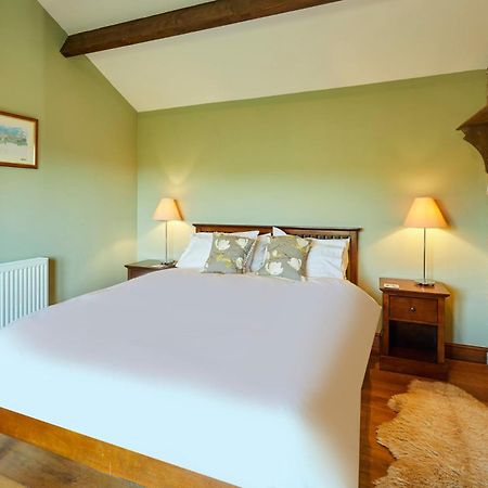 Host & Stay - Tregaer Mill Barn Dingestow Екстериор снимка