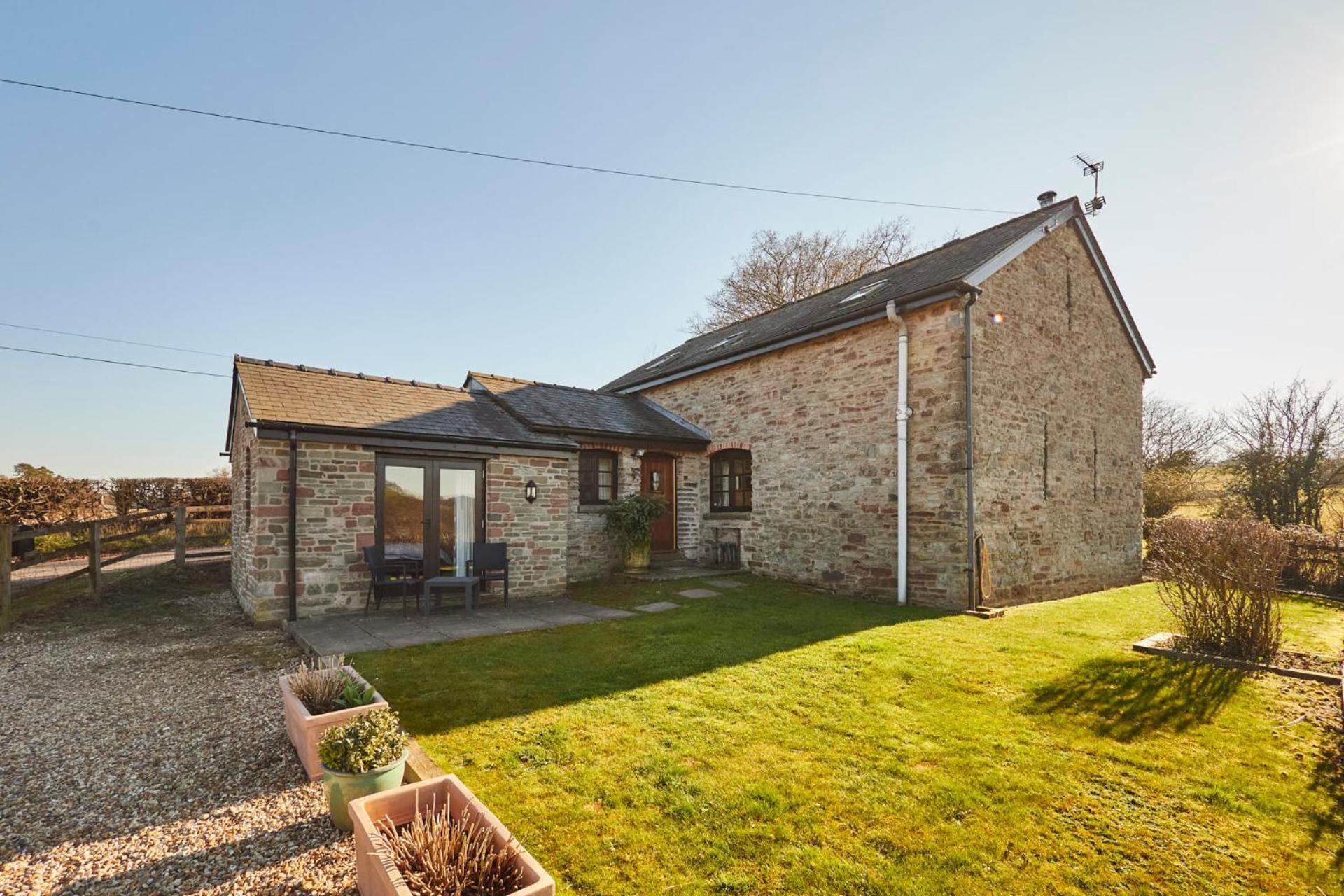 Host & Stay - Tregaer Mill Barn Dingestow Екстериор снимка